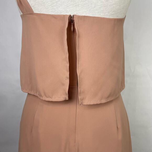Le Lis | Blush Neutral One Shoulder Layered Woven Romper - Picture 4 of 11
